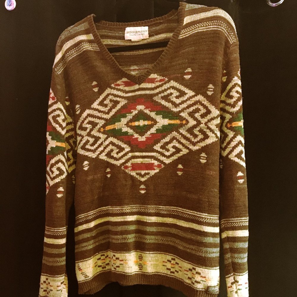 Ralph Lauren Vintage V-neck Sweater; SOFT & COMFY